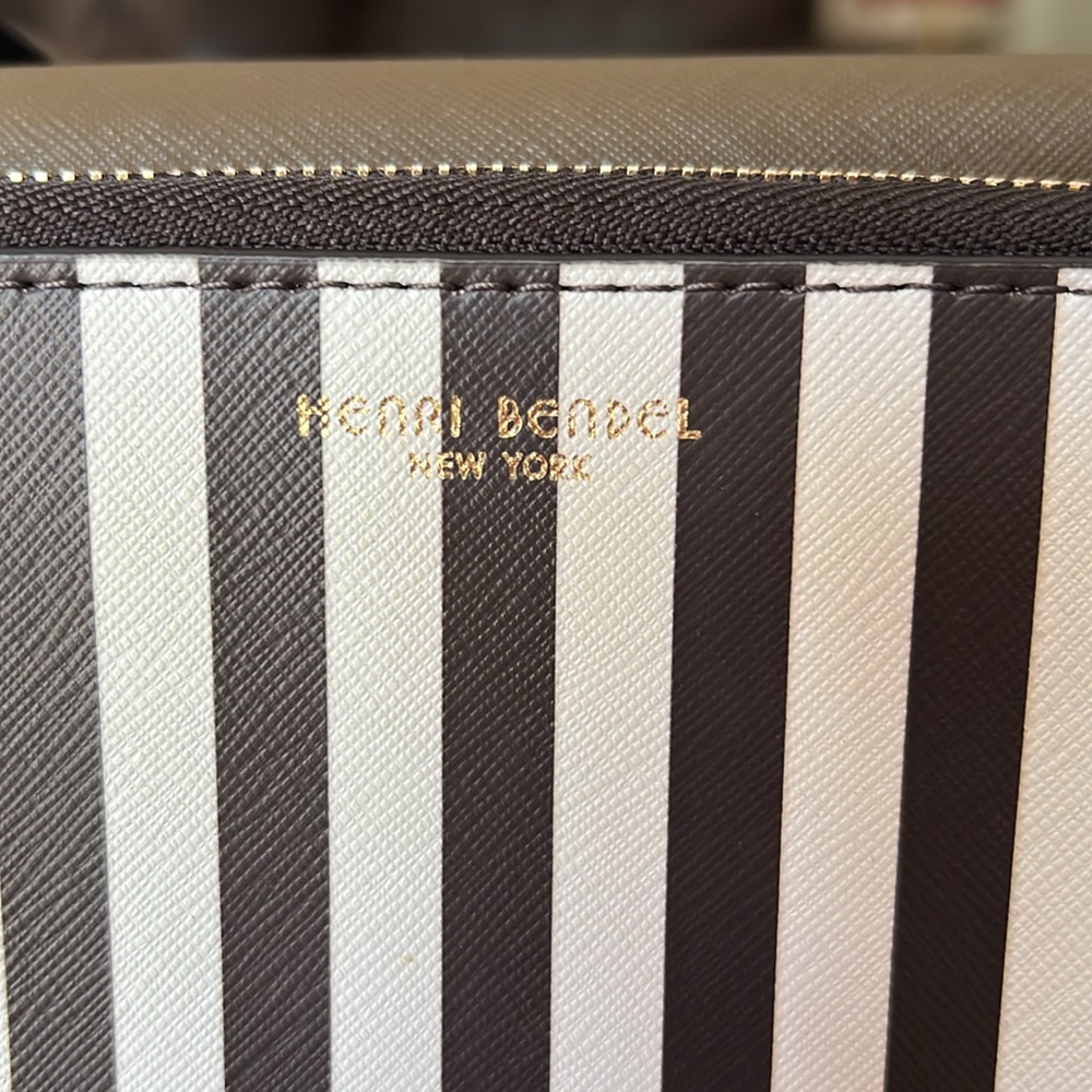 Henri Bendel 2-in-1 Crossbody Bag-NWOT - Picture 7 of 16